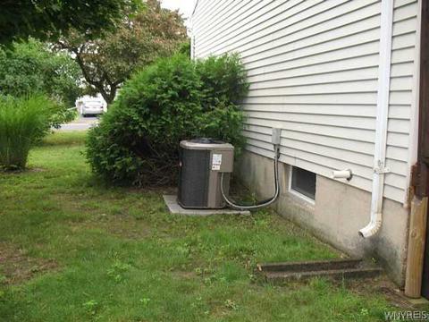 1406 Darlington Dr, Evans, NY 14047 photo 21