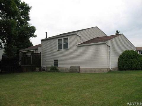 1406 Darlington Dr, Evans, NY 14047 photo 16