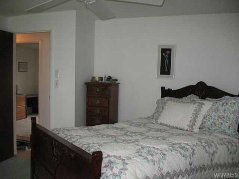1406 Darlington Dr, Evans, NY 14047 photo 11