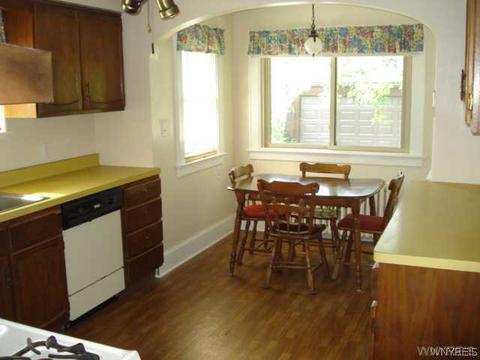 36 Devonshire Rd, Buffalo, NY 14223 photo 7