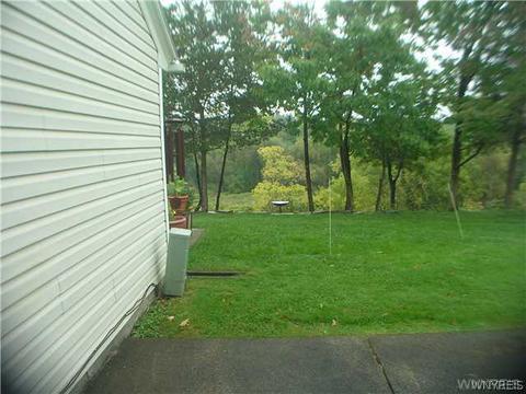 1508 Stoneridge Dr, Evans, NY 14047 photo 9
