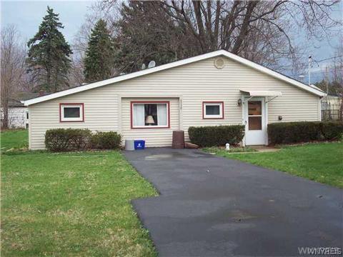 6738 Putnam Dr, Evans, NY 14047 photo 1