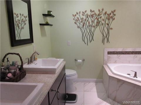 2 Spring Way, Lancaster, NY 14086 photo 16