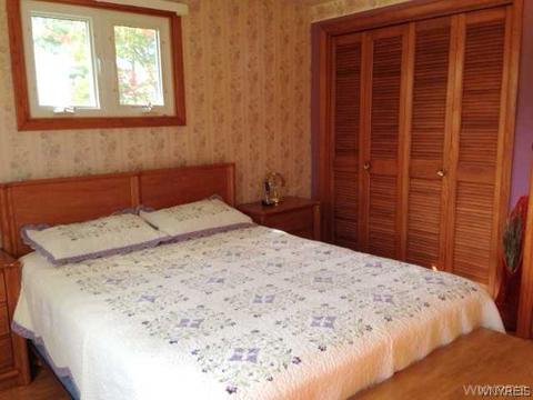 5024 Oakwood Dr, Pendleton, NY 14120 photo 8