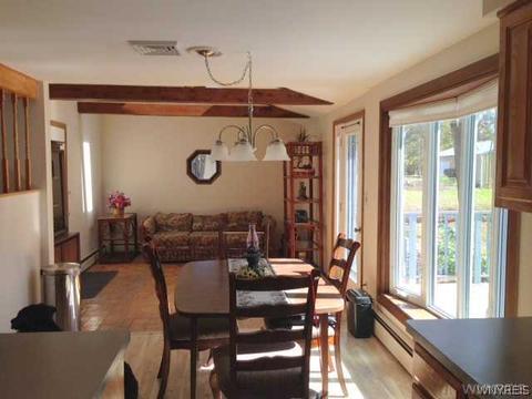 5024 Oakwood Dr, Pendleton, NY 14120 photo 4
