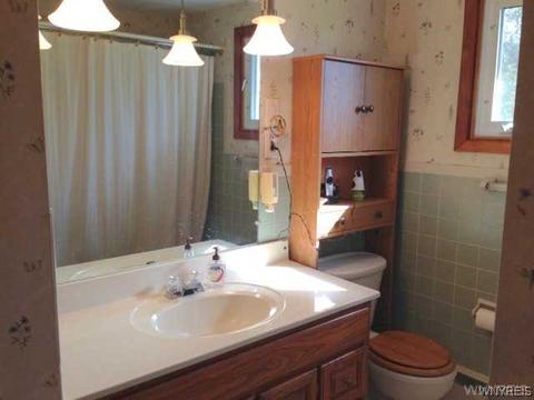 5024 Oakwood Dr, Pendleton, NY 14120 photo 10