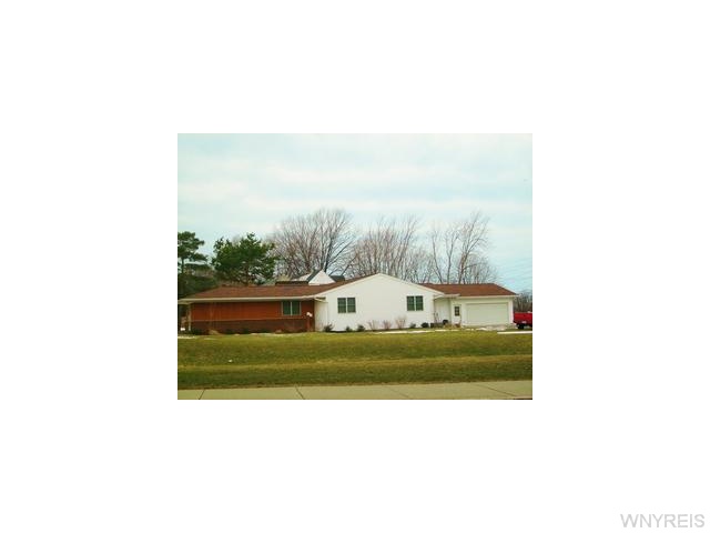 421 E Main St, Fredonia, NY 14063 photo 1