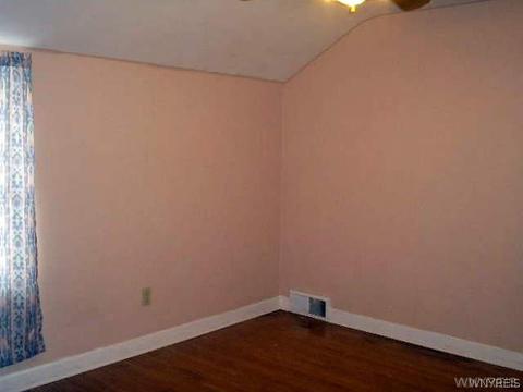 620 Eggert Rd, Buffalo, NY 14215 photo 7