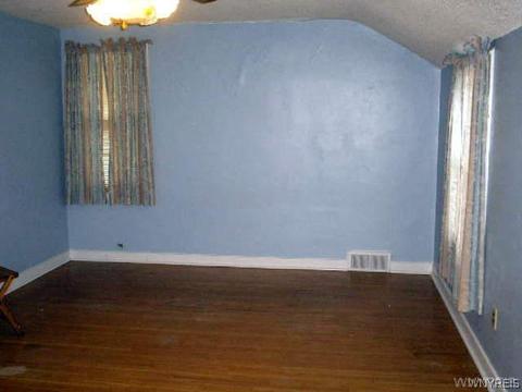 620 Eggert Rd, Buffalo, NY 14215 photo 6