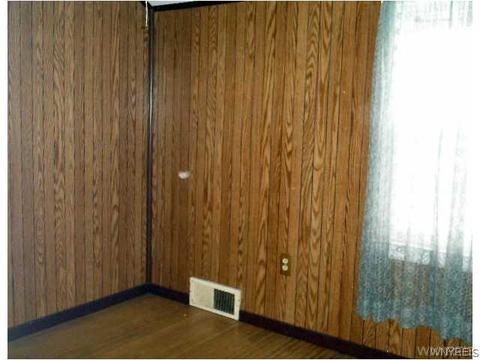 620 Eggert Rd, Buffalo, NY 14215 photo 8