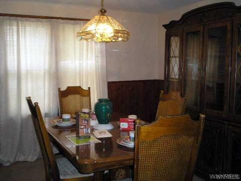 620 Eggert Rd, Buffalo, NY 14215 photo 4