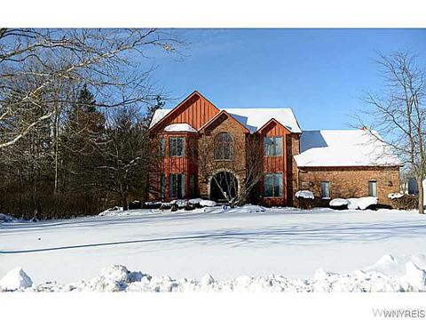4623 Kriston Ln, Pendleton, NY 14120 photo 1