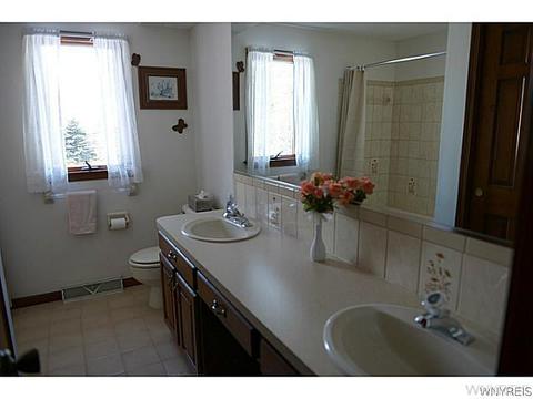 4623 Kriston Ln, Pendleton, NY 14120 photo 19