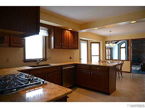 4623 Kriston Ln, Pendleton, NY 14120 photo 6