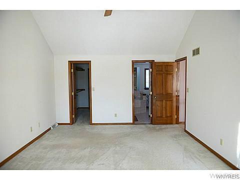 4623 Kriston Ln, Pendleton, NY 14120 photo 18