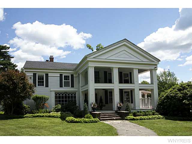 8931 Versailles Rd, Angola, NY 14006 photo 1