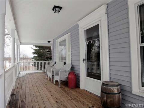 7200 Bear Ridge Rd, Pendleton, NY 14120 photo 2