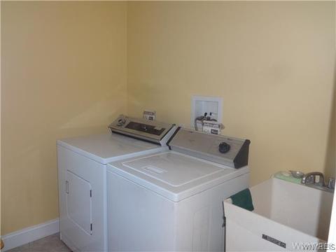 31 Alexander Pkwy, Pendleton, NY 14120 photo 16