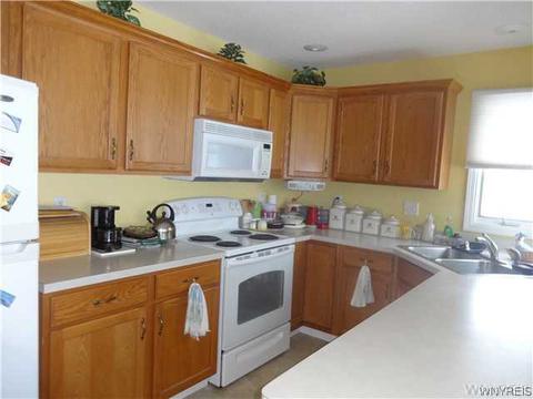 31 Alexander Pkwy, Pendleton, NY 14120 photo 8