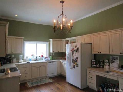 253 E Main St, Springville, NY 14141 photo 3