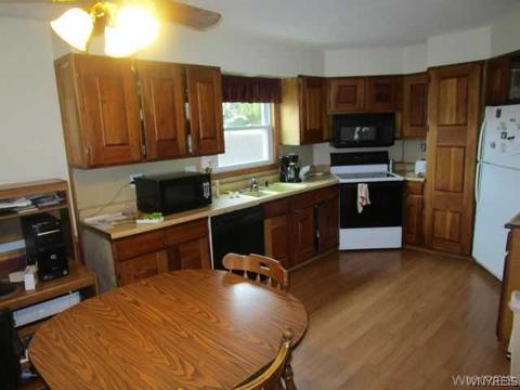9840 State Rd, Glenwood, NY 14069 photo 3