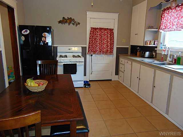 111 N 11th St, Olean, NY 14760 photo 2