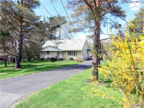 450 Falls Rd, Aurora, NY 14170 photo 2