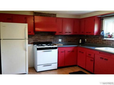 932 Cain Rd, Evans, NY 14006 photo 7