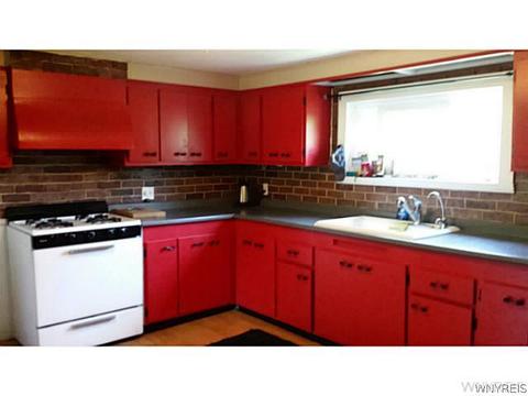 932 Cain Rd, Evans, NY 14006 photo 8