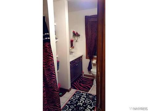 673 Eagle St, Buffalo, NY 14210 photo 7