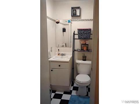 673 Eagle St, Buffalo, NY 14210 photo 4