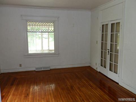 34 Spring St, Springville, NY 14141 photo 4