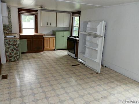 34 Spring St, Springville, NY 14141 photo 13
