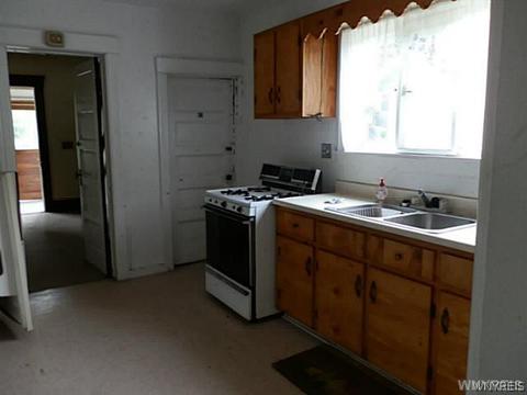 34 Spring St, Springville, NY 14141 photo 2