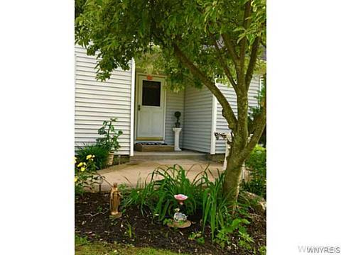 671 Beach Rd, Evans, NY 14006 photo 5