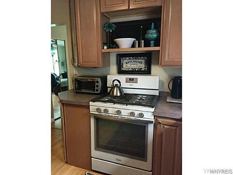 671 Beach Rd, Evans, NY 14006 photo 11