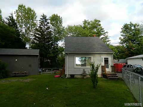 6883 Gates Dr, Evans, NY 14047 photo 1