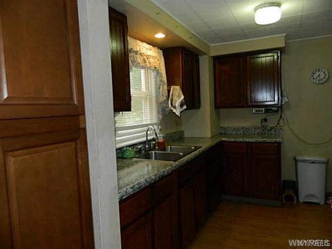 6883 Gates Dr, Evans, NY 14047 photo 2