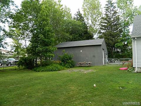 6883 Gates Dr, Evans, NY 14047 photo 24