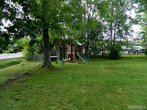 6883 Gates Dr, Evans, NY 14047 photo 19
