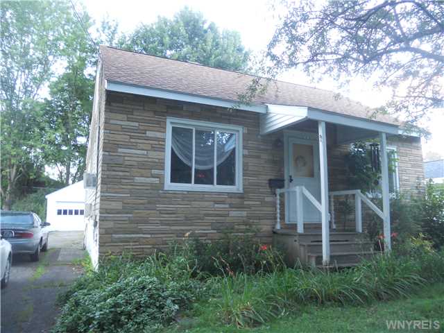136 Dawson Dr, Gowanda, NY 14070 photo 1