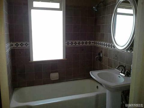 110 Wright Ave, Buffalo, NY 14215 photo 7
