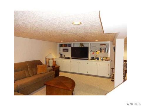 65 Sutherland Ct, Buffalo, NY 14221 photo 21
