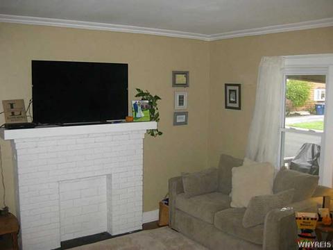 30 Eugene Ave, Buffalo, NY 14216 photo 4