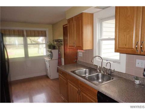 5191 Mapleton Rd, Pendleton, NY 14094 photo 5