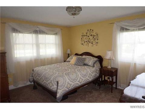 5191 Mapleton Rd, Pendleton, NY 14094 photo 10