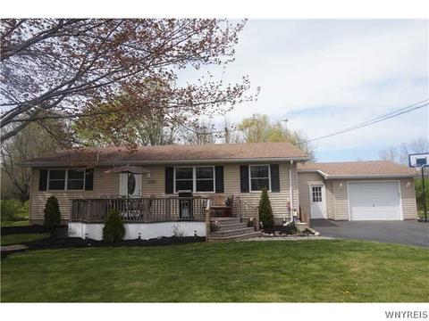 5191 Mapleton Rd, Pendleton, NY 14094 photo 1