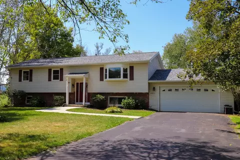 2833 County Line Dr, Big Flats, NY 14814