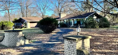 28 Wynnwood Dr, Big Flats, NY 14814