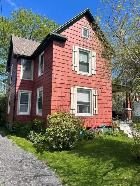 1062 Admiral Pl, Elmira, NY 14901